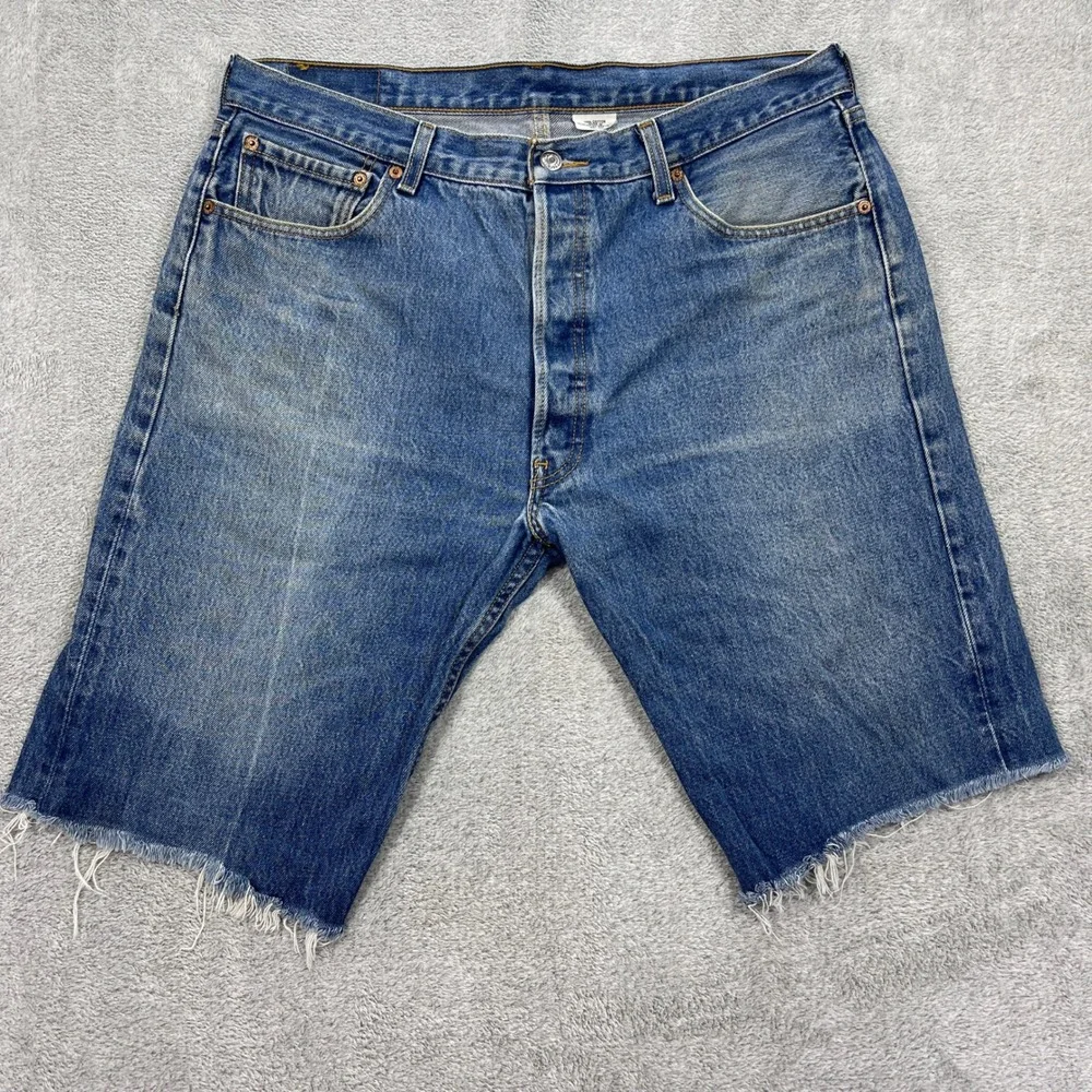 Levi's Shorts Men 38 Blue 501 Button Fly Cut Off Denim Vintage Y2K